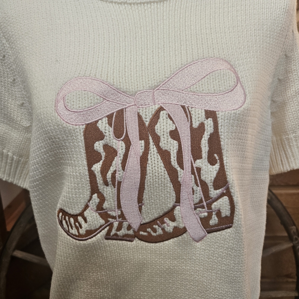 Willow & Wind Chic Ivory Sweater with Boot Design - Picture 3 of 7